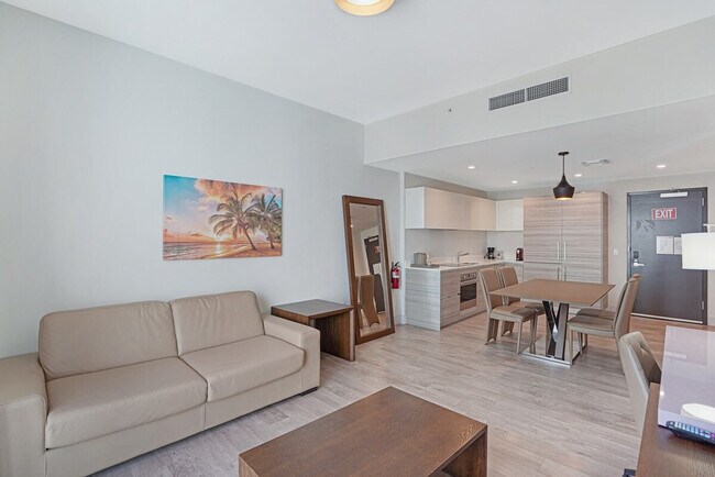 777 N Ocean Dr