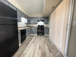 435 W Van Buren St in Colorado Springs, CO - Building Photo - Building Photo