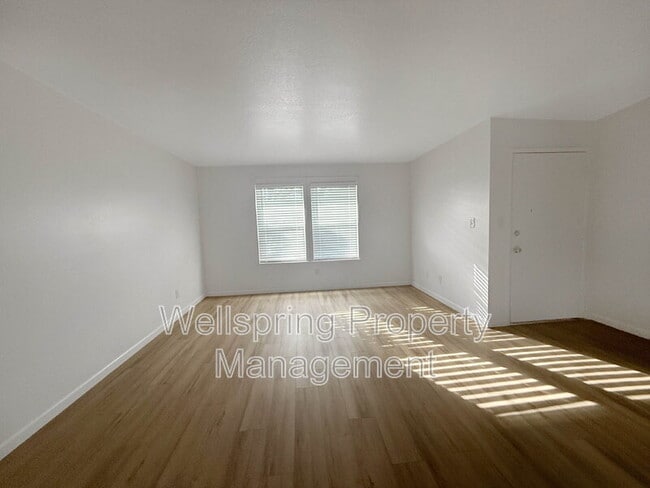 3251 Mill Springs Dr in Stockton, CA - Building Photo - Building Photo