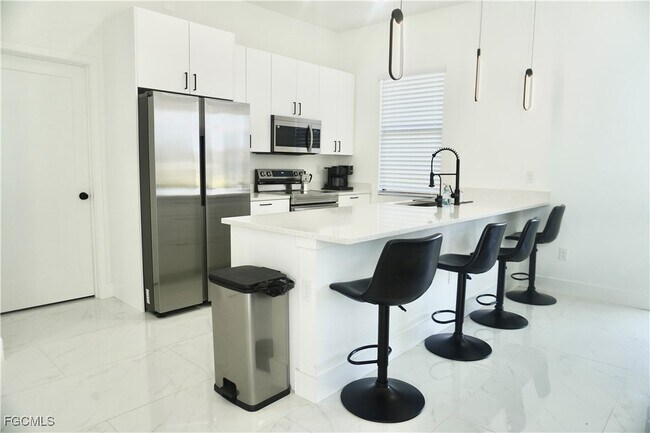 2608 25th St W in Lehigh Acres, FL - Building Photo - Building Photo