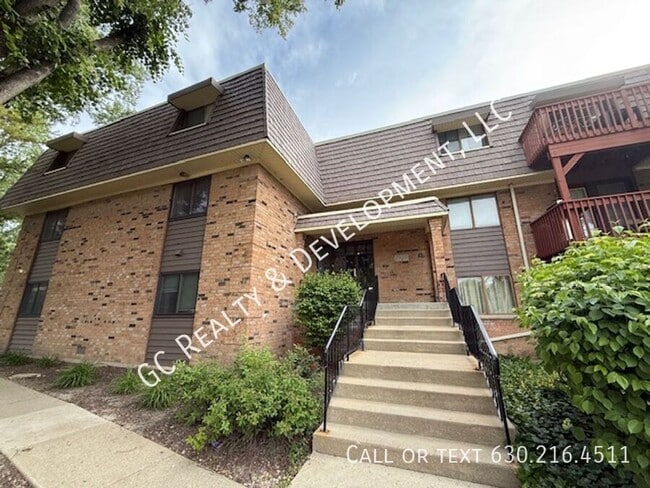 property at 1925 Tall Oaks Dr