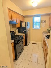 387 18th Ave in Newark, NJ - Building Photo - Building Photo