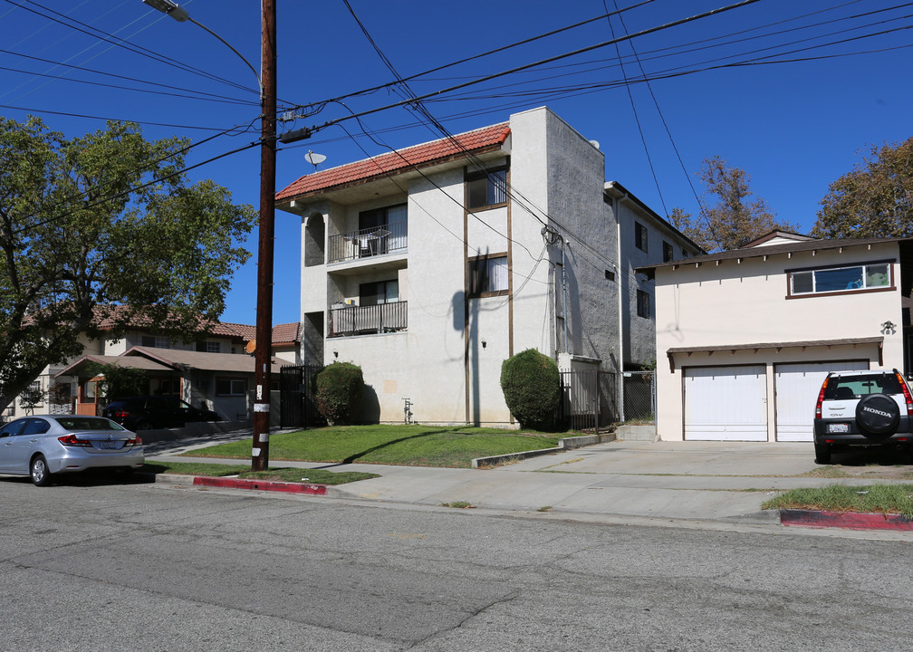 715 Raleigh St in Glendale, CA - Building Photo