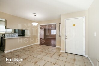 5925 Pebble Beach Blvd in Las Vegas, NV - Building Photo - Building Photo