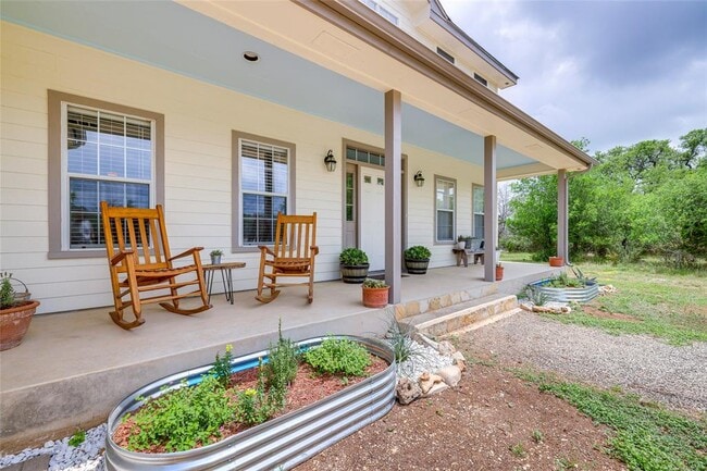 property at 109 Rimrock Ln