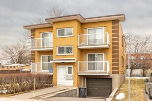 92 16E Rue in Laval, QC - Building Photo