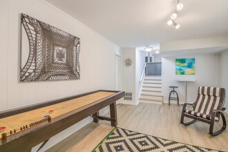 8800 Nightingale Ln in Charlotte, NC - Foto de edificio - Building Photo