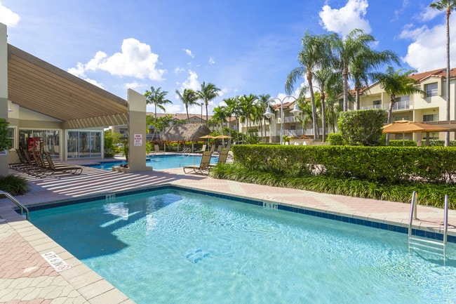 Waterford Point Apartments in Miami, FL - Building Photo - Building Photo