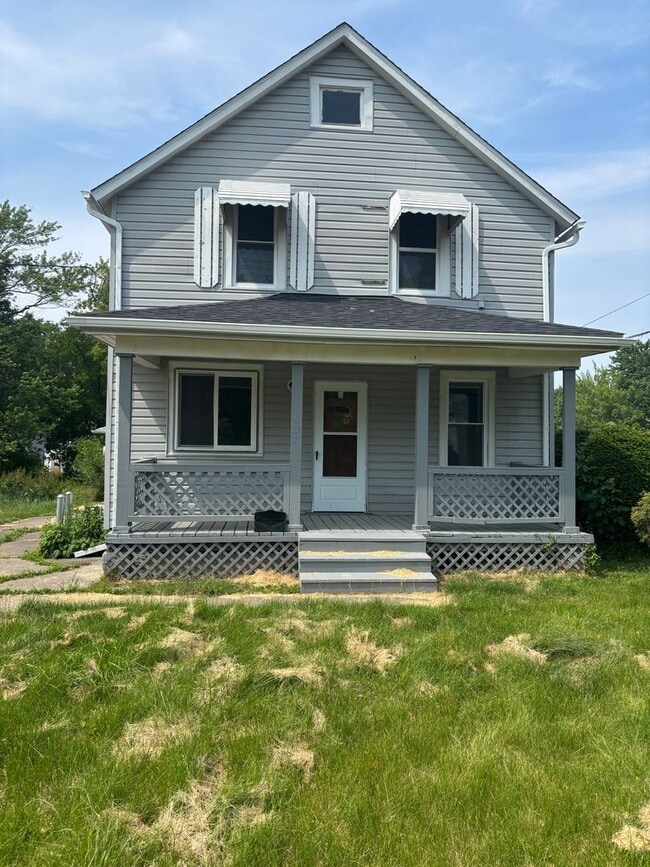 property at 607 E 34th St