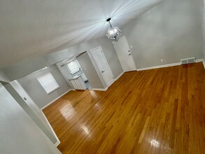 5836 Sunshine Dr in St. Louis, MO - Building Photo - Building Photo