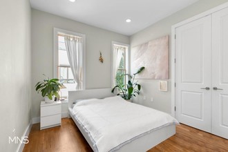 85 Eagle St-Unit -3-R in Brooklyn, NY - Foto de edificio - Building Photo
