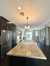 7870 Civita Blvd in San Diego, CA - Foto de edificio - Building Photo