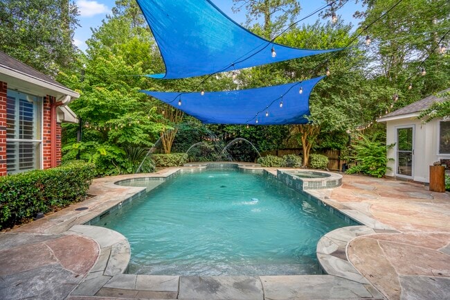 property at 51 Clingstone Pl
