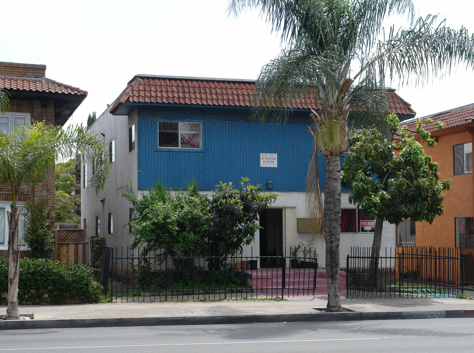 607 S Main St in Santa Ana, CA - Building Photo