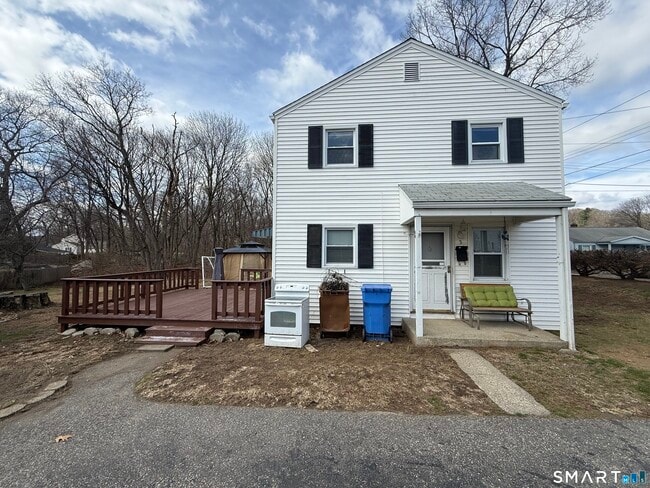 5 Ann Ave in Shelton, CT - Building Photo - Building Photo