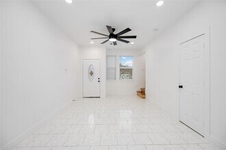 7706 Independence St in Houston, TX - Building Photo - Building Photo