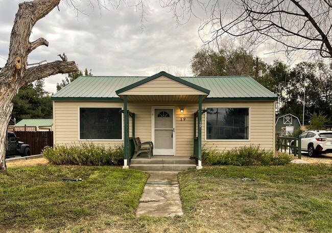 property at 19 E 14th Ave