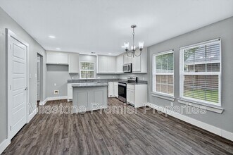 701 S Binkley St in Sherman, TX - Building Photo - Building Photo
