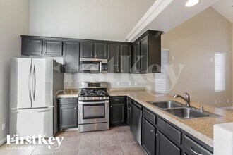 7984 Light Tower St in Las Vegas, NV - Building Photo - Building Photo