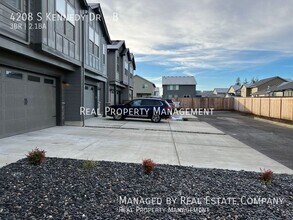 4208 S Kennedy Dr in Ridgefield, WA - Building Photo - Building Photo