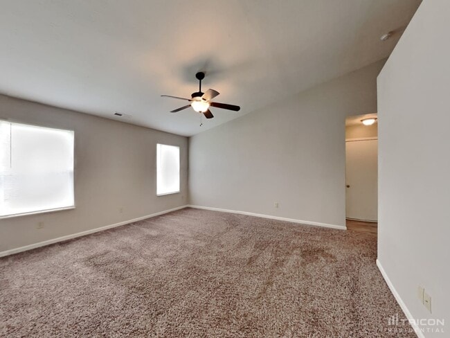 1267 Niagara Ln in Franklin, IN - Building Photo - Building Photo