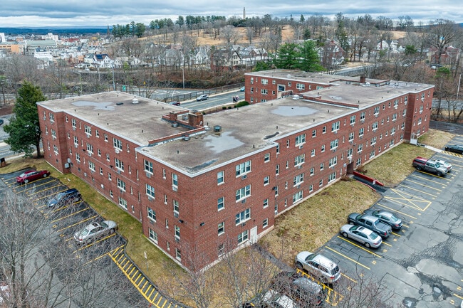 Seventy Grove Hill Condominiums in New Britain, CT - Building Photo - Building Photo