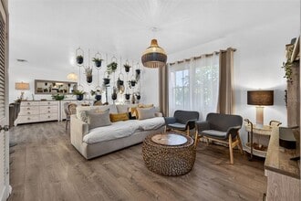 1760 75th Ave N in St. Petersburg, FL - Building Photo - Building Photo