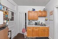 2344 W Addison St, Unit 2F in Chicago, IL - Building Photo - Building Photo