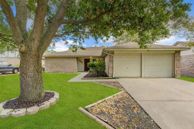 property at 13610 Tara Oak Dr