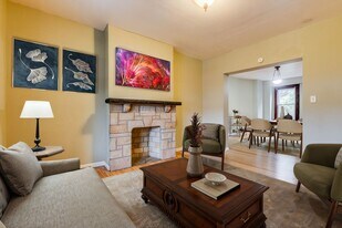 405 Edgemont St in Pittsburgh, PA - Building Photo
