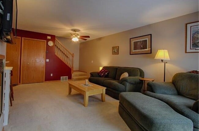 1972 Overland Cir in Eagan, MN - Building Photo - Building Photo
