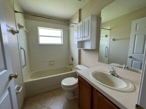 3410 Trapnell Ridge Dr in Plant City, FL - Building Photo - Building Photo