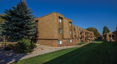 Legacy Village Apartments in Sioux Falls, SD - Building Photo - Building Photo