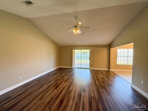 1519 Sandcliff Dr in Pensacola, FL - Building Photo - Building Photo