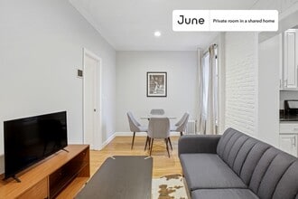 Private bedroom in 4 bed/1 bath Home in New York, NY - Building Photo - Building Photo