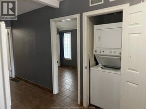 16 Main St W in Kingsville, ON - Building Photo - Building Photo