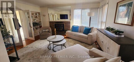 11 Northolt Ct in Toronto, ON - Building Photo - Building Photo