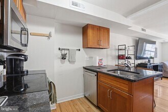 520 S 4th St in Philadelphia, PA - Building Photo - Building Photo