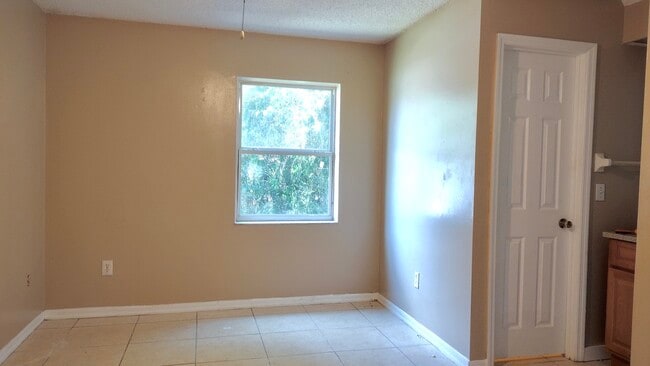 1348 W Evans Cir, Unit B in Deltona, FL - Building Photo - Building Photo