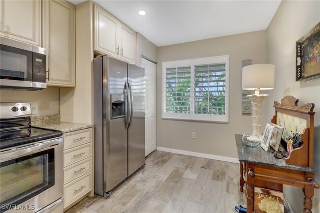 property at 3002 Sandpiper Bay Cir