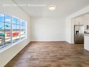 9937 Huxbury Dr NE in Calgary, AB - Building Photo - Building Photo