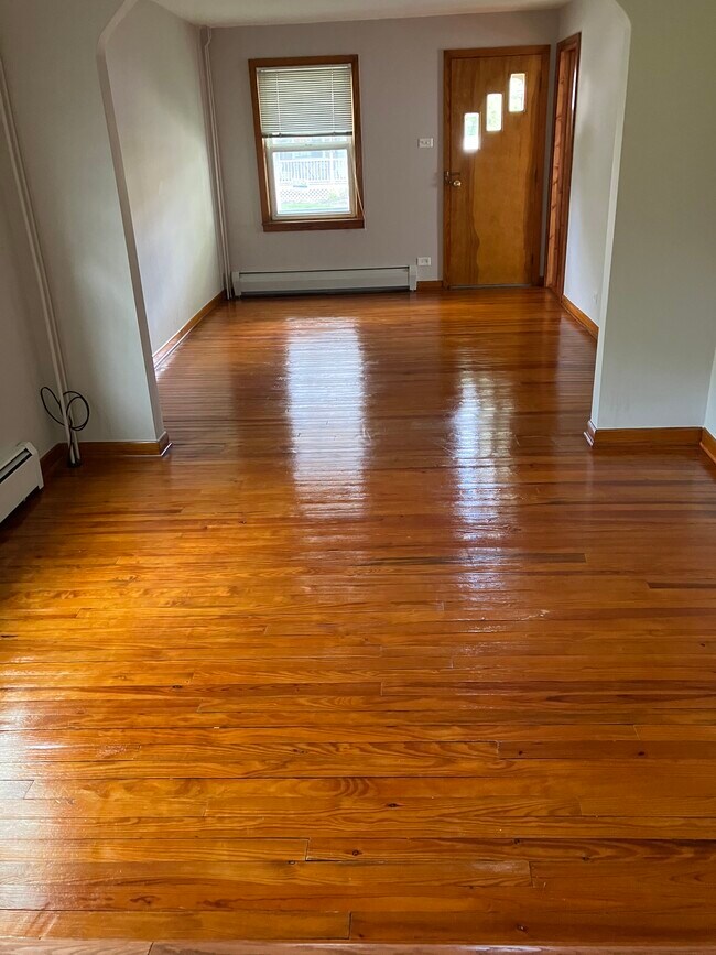 88 Dana St Rentals in Forty Fort, PA