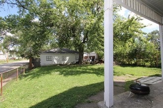 22 W 69th St in Cincinnati, OH - Foto de edificio - Building Photo