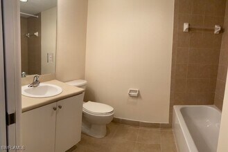 8313 Bernwood Cove Loop in Ft. Myers, FL - Building Photo - Building Photo