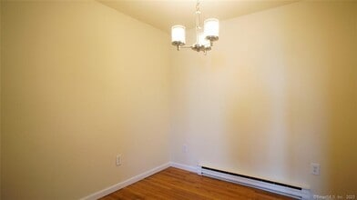 24 Ferris Ave in Norwalk, CT - Building Photo - Building Photo