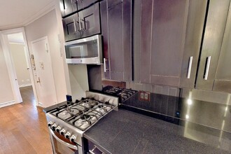 939 2nd Ave in New York, NY - Building Photo - Building Photo