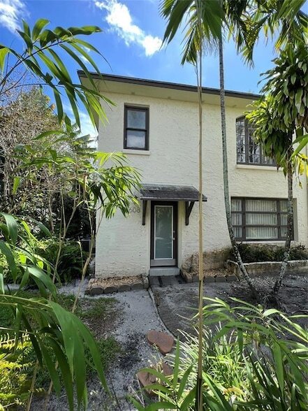 1608 NE 2nd Ct in Fort Lauderdale, FL - Building Photo