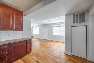 1505 N Talman Ave, Unit CH in Chicago, IL - Foto de edificio - Building Photo