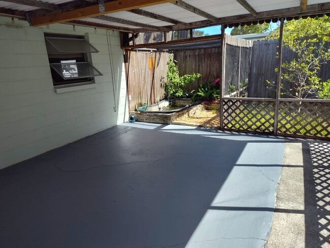 7120 Gulf Breeze Cir in Hudson, FL - Building Photo - Building Photo