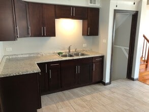 2413 S 22nd Ave in Broadview, IL - Building Photo - Building Photo